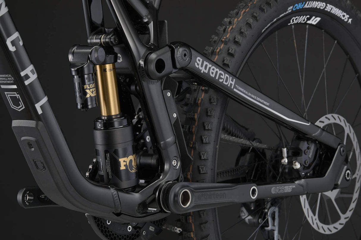 COMMENCAL SUPREME DH V5.2 SIGNATURE PURE BLACK 2027